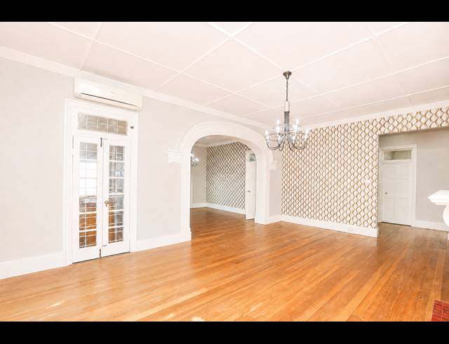 4 BEDROOM HOUSE FOR SALE IN ESSENWOOD